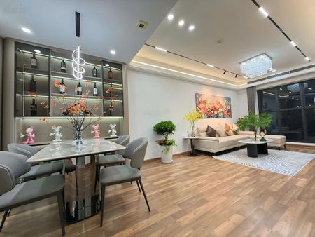 Chính chủ bán căn hộ chung cư HH1 Dương Đình Nghệ, Yên Hòa, Hà Nội