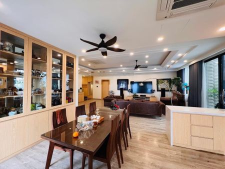 Nhà em bán lại căn hộ 170m,3PN rộng view hồ Nghĩa Đô toà Hancorp giá 14 tỷ.LH 0983814882