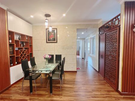 Gia đình bán căn góc CC 19 Cộng Hoà Plaza Q.TB. DT 70m2 2p 2wc. Giá 3,5 tỷ. LH 0792050459