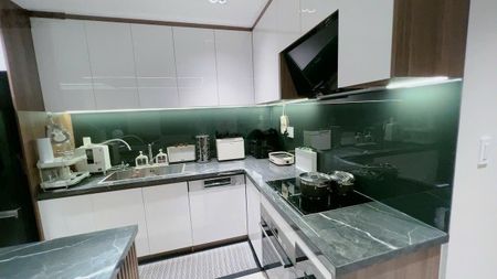 Qúa đẹp! Căn 92.6m2 CT9 Vĩnh Điềm Trung cải tạo mới 2PN view hồ, sông Quán Trường
