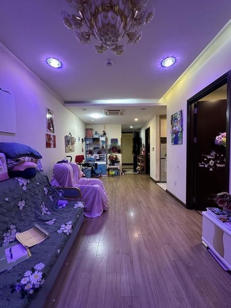 Bán căn hộ Hòa Bình Green 70m2, 4,95 tỷ, tầng đẹp, 2 ngủ, view đẹp, thoáng