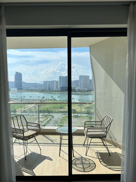 Chính chủ bán lại căn hộ CC tại Citadines Marina Hạ Long, view biển 1,75 tỷ, 34m2