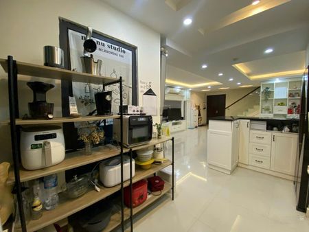 Bán căn hộ duplex chung cư EcoGreen City, Thanh Trì. 180m2 4N 13.1 tỷ. LH: 0983237984