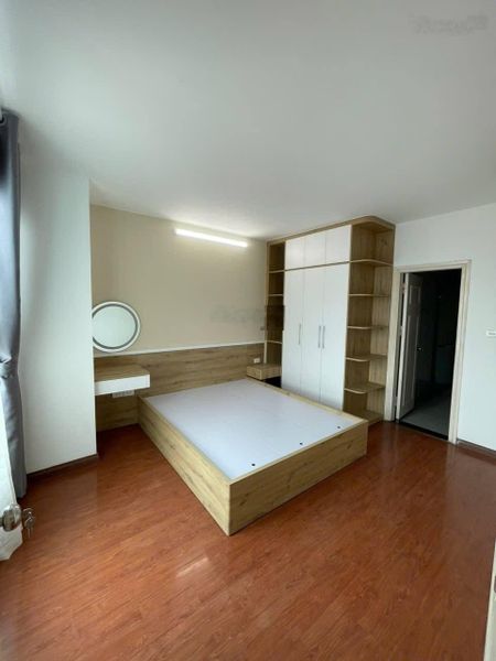 Bán CHCC Làng Quốc Tế Thăng Long: 115m2, 3 ngủ, 2vs, giá: 7.5 tỷ