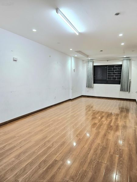 Bán gấp căn hộ 80m2 2 p ngủ 2WC tại chung cư Hateco Hoàng Mai giá 4,33 tỷ. LH: 0983345591