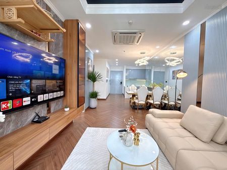 Bán căn hộ 2 phòng ngủ tầng trung diện tích 82m2,bạn công View nhạc nước giá 8,5 tỷ LH 0987788878