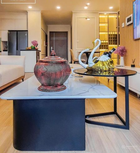 Không trào ảo! chủ nhà cần bán căn 2 ngủ- full đồ - sẵn sổ- giá 7,1 tỷ lh 0915867693