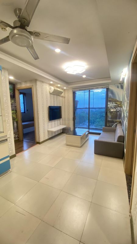 Bán căn chung cư Đặng Xá 67m2; 3 PN 2 VS; Full đồ. Sổ đỏ lâu dài; 50 tr/m2; Toà CT thương mại.