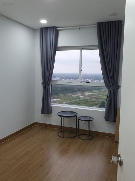 Em còn 1 căn 3pn Dragon Hill 2 bán lầu cao view thoáng mát quanh năm, đã có sổ hồng