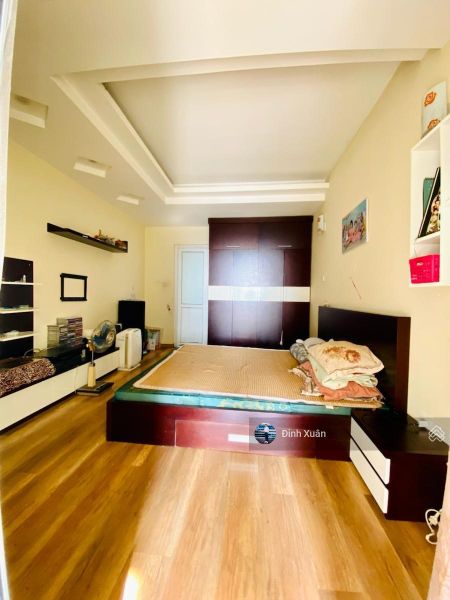 Gấp hiếm! Tập thể phố Đại La - tầng 2 - 100m2 - 3 ngủ 2 wc - nhà đẹp như chung cư - siêu thoáng