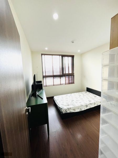 Bán căn 2PN1WC dt 58m2 C/c Goldora Plaza Nhà Bè giá 3ty có nội thất. LH 0938430460