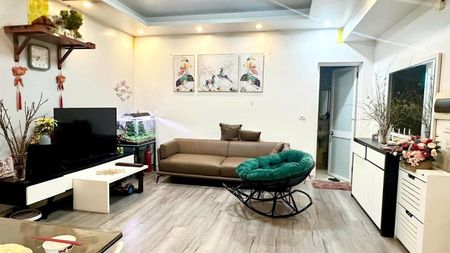 Chính chủ cần bán căn toà CT2, 2 ngủ 2 vs full đồ ở ngay. Sổ đỏ