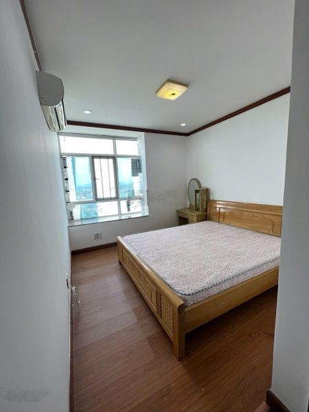 Cần Bán căn 2 ngủ nội thất đầy đủ