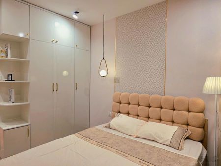 Em cần bán căn hộ 1N+, 43m2,full nội thất, sẵn sổ tại phân khu Sapphire - LH: 0819328688