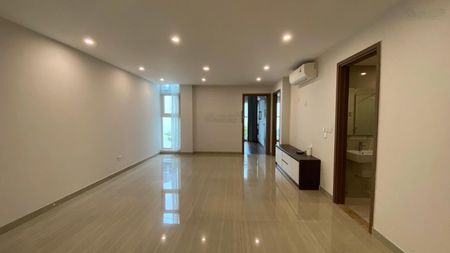 Bán căn hộ tầng thấp tòa L5 Ciputra view cây xanh