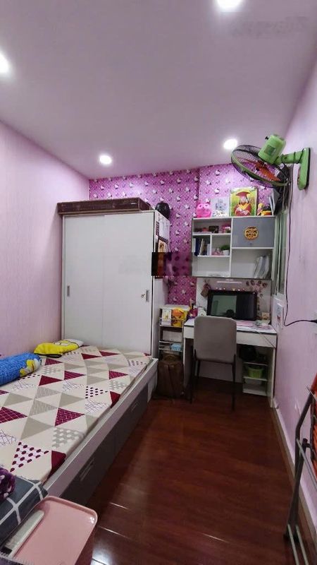 Chung Cư Ngọc Đông Dương, 2 Phòng Ngủ, 64m2, Cần Bán Gấp Gần Đầm Sen .