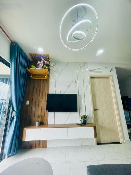 Cần bán nhanh căn hộ full nội thất tầng trung view hồ bơi đẹp 2pn 2wc