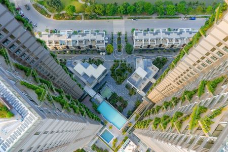 Bán căn hộ 1 ngủ +1 , 45m2 sử dụng ban công Nam , chung cư solforest Ecopark - Sổ lâu dài