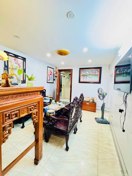 Bán căn hộ tt tầng 2 khu trung hòa nhân chính, thanh xuân, 80m2 - 3 ngủ - 2wc - giá nhỉnh 4 tỷ