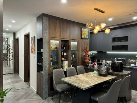 Bán căn 3 ngủ Sunshine City, 103,6m2, nhà thiết kế đẹp, giá 11 tỷ, săn sổ.
