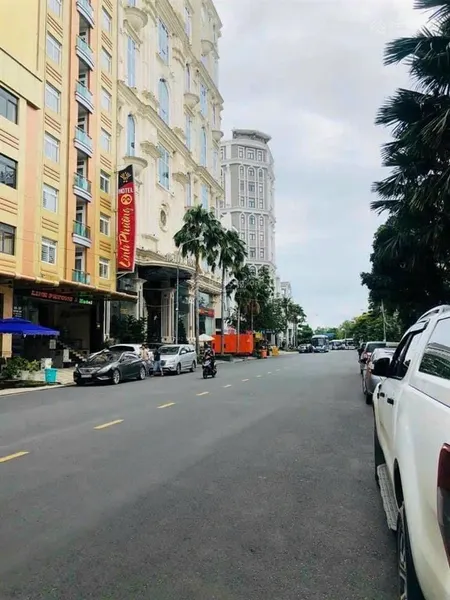 Bán nền biệt thự mặt tiền đường phạm ngọc thạch, gần trung tâm thương mại cái khế