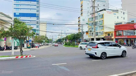 Mặt tiền dã tượng, cách biển trần phú 700m. giá 9,9 tỷ