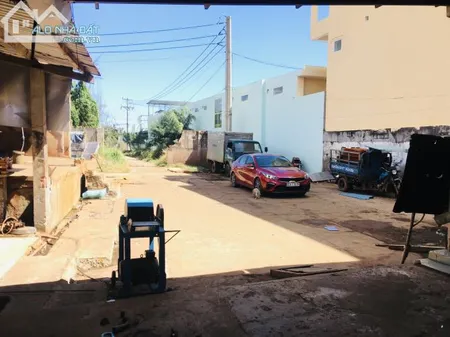 Bán 1092m2 đất + kho chế biến Thuỷ Sản khu công nghiệp Cảng Phan Thiết giá 17tr/m2