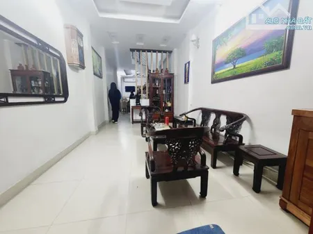 BÁN GẤP NHÀ DÂN XÂY ĐỘI CẤN 45M2 5 TẦNG 20M RA PHỐ TẶNG FULL NỘI THẤT GIÁ 9.1 TỶ