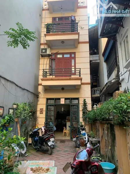 bán nhà 2 mặt thoáng tại đường bưởi, vĩnh phúc, ba đình, hn, dt 140m2, 3 tầng, 6pn, mt4m.