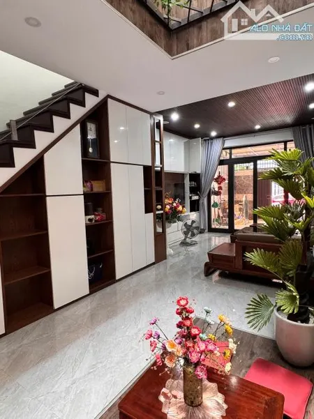 Sụp hầm BÁN NHÀ 4 TẦNG SIÊU ĐẸP đường LÂM NHĨ Hòa An CHỈ 6 TỶ800