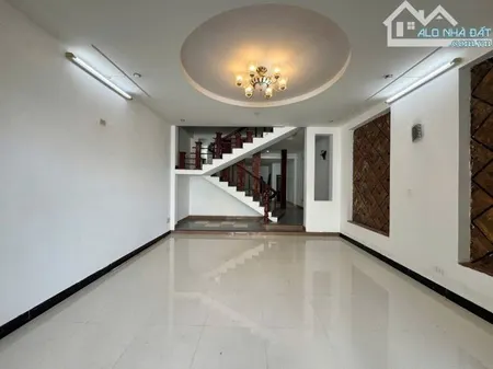 Bán 𝐍𝐡𝐚̀ 𝟑 𝐓𝐚̂̀𝐧𝐠 nguyễn tri phương gần nguyễn văn linh