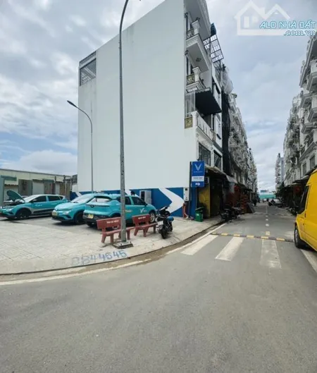 Đường nhựa 10M - Hương Lộ 2 - Không Lộ Giới