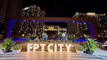 Bán căn 2pn FPT Plaza 1. Giá 2,65 tỷ, 56m2, view đẹp, nội thất full cao cấp