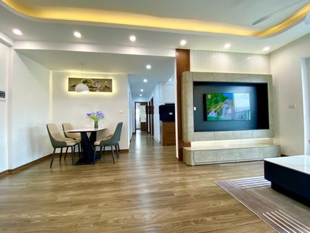 Tôi chính chủ cần bán căn góc 97m2 tòa D1CT2 Tây Nam Linh Đàm 3PN, 2 WC, 2 logia, full nội thất