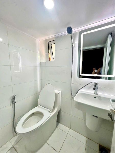 Tập thể Đồng Xa- Mai Dịch- Diện tích sử dụng 70m2- 2 phòng ngủ - 2 WC, 3 mặt thoáng, ban công rộng