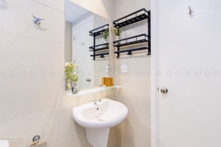 Chính chủ cần bán gấp căn chung cư m - one gia định 70m2, 2pn - 2wc, giá 2 tỷ 75 còn thương lượng