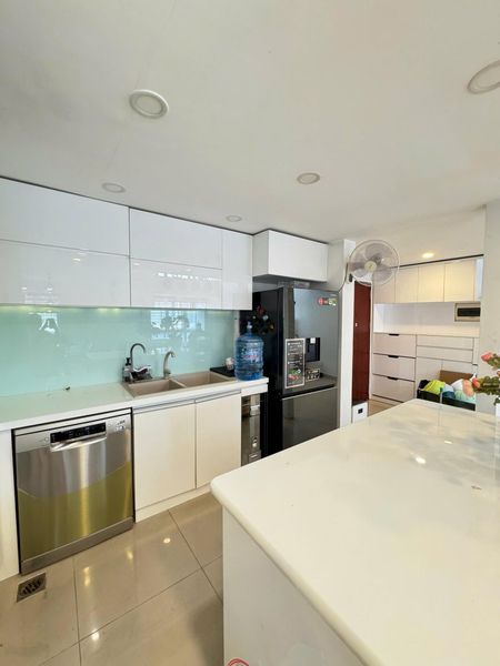 Căn hộ duplex góc 160m2, 3pn 3wc nhà thoáng rộng đẹp khu sky garden , quận 7. LH 0916183151 Lan