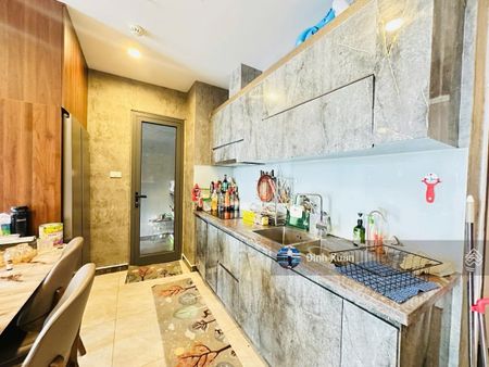 Hiếm!! Tập Thể Phố Lò Đúc, DT 40/70m, Toà mới chắc chắn, Oto, Ban Công Thoáng Sáng