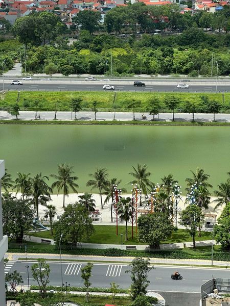 Bán căn hộ góc 2 phòng ngủ toà ZR1, 65m2, view sông, vốn thấp sinh lời cao vốn chỉ 2 tỷ