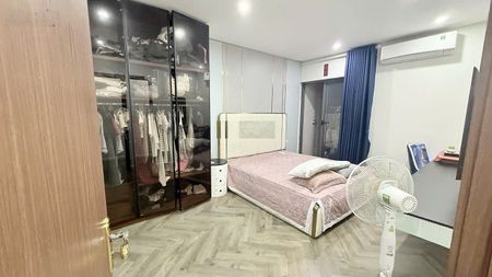 Căn hộ 3PN, 3VS, sân vườn 21m, view đẹp, không gian chuẩn thượng lưu, 11 tỷ