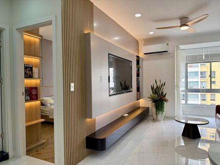 Căn hộ đẹp , mới 100%, dt 71m2, 2pn 2wc sky garden , q7