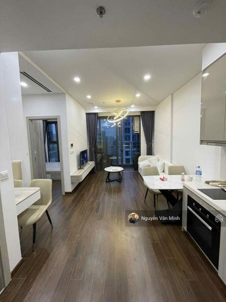 Hot, bán căn 1 ngủ + tòa C Masteri 43m2, giá 4 tỷ 200 bao phí Vinhome smart city