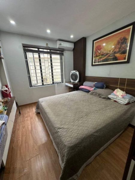 Nhà tập thể Hoàng Đạo Thành Bộ Công An dân trí cao, sầm uất nhất quận Thanh Xuân, nhà 2 ban công