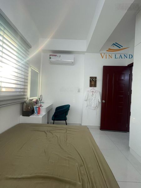Cần bán chung cư 1pn ngay amata có nội thất giá rẻ
