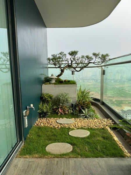 Chủ nhà cần tiền bán gấp: căn góc 4PN 3WC dt 211.4m2 thông thuỷ, view Sông Hồng, cầu Nhật Tân
