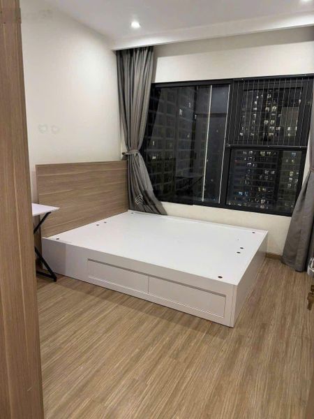 Bán gấp CC Vinhomes Smart City tòa S2.05 giá 3,7 tỷ || 43,2m2, 1N1VS+1