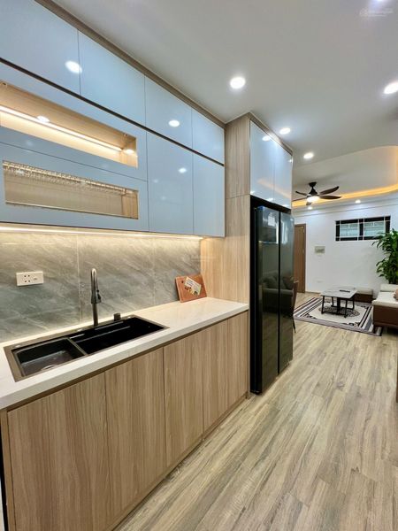 chuyển về quê gia đình em cần bán lại căn sổ đỏ giá tốt nằm giữa trung tâm thành phố Hà Nội