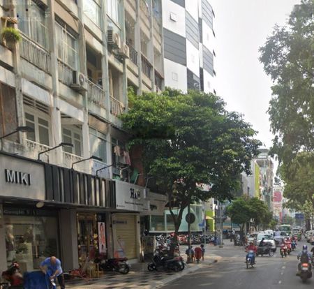 Cần bán gấp căn hộ mặt phố 60 Nguyễn Trãi, sở hữu lâu dài, thang máy