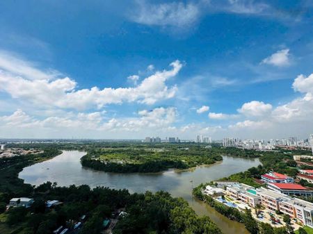 Bán căn hộ midtown m5 diện tích rộng 135m2 - giá tốt 15.8 tỷ - lầu cao view sông - lh 0946288488