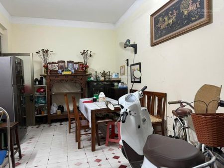 Bán căn hộ TT Vĩnh Phúc, dt108m, căn góc, tầng 1, 3 thoáng, ô tô đỗ cửa.
